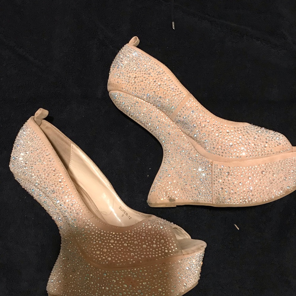 Shoes - Picture 3 of 3